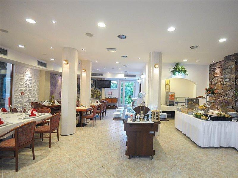 Hotel Aquamarin Budva Kültér fotó