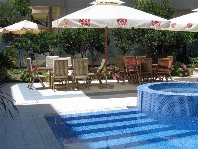 Hotel Aquamarin Budva Kültér fotó