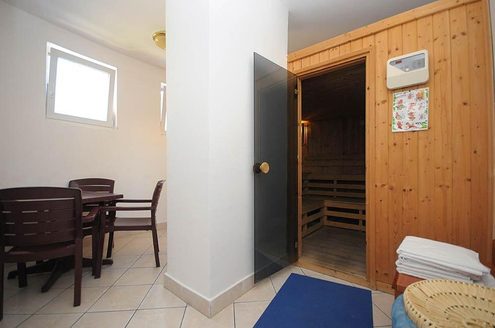Hotel Aquamarin Budva Kültér fotó