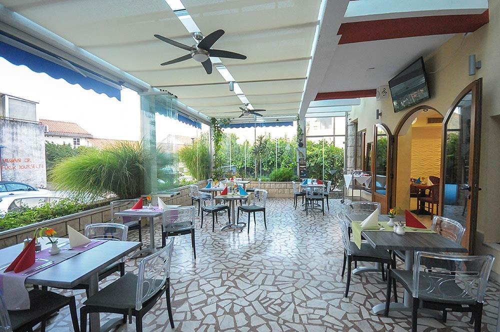 Hotel Aquamarin Budva Kültér fotó