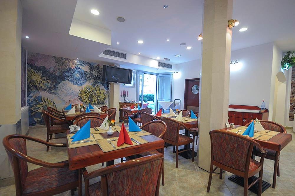 Hotel Aquamarin Budva Kültér fotó